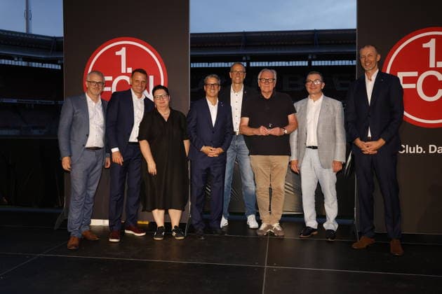 Johannes Bisping (Aufsichtsrat), Joti Chatzialexiou (Vorstand , Sandra Hummel, Stefan Heim, Stephan Pache, Thomas Grethlein (Ex-Aufsichtstatsvorsitzender wurde mit der goldenen Ehrennadel des 1.FCN ausgezeichnet), Peter Meier (Aufsichtsrat Vorsitzender), Niels Rossow beim Ehrungsabend 2026 des 1. FCN Dachverein e.V. im Max-Morlock-Stadion. Nürnberg, 16.07.2026 Nürnberg Max Morlock Stadion Bayern D *** Johannes Bisping, Supervisory Board; Joti Chatzialexiou, Director of Sports; Sandra Hummel, Stefan Heim, Stephan Pache, Thomas Grethlein, former Chairman of the Supervisory Board, was awarded the 1 FCN Golden Pin of Honor; Peter Meier, Chairman of the Supervisory Board; Niels Rossow at the 2026 Honors Night of 1 FCN Dachverein e.V. at the Max Morlock Stadium in Nuremberg, July 16, 2026, Nuremberg, Max Morlock Stadium, Bavaria, Germany Copyright: xAgenturxMatthiasxWehnertx xReinhardxZichyx