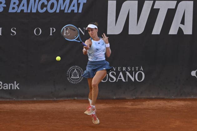 IPA86753833 - Danka Kovinic of Montenegro competes against Julia Riera of Argentina during the round of 16 at the ATV Bancomat Tennis Open WTA, Tennis Damen 125 at the Antico Tiro a Volo Club on July 16, 2026, in Rome, Italy. (Photo by Roberto Bettacchi)  Copyright: xRobertoxBettacchi IPAxSportx xx 86753833