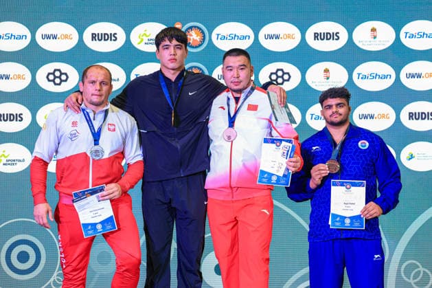 Wrestling Ranking Series Polyak & Janos & Istvan Memorial Podium 125kg FS - Gold: Yedige Kassimbek (KAZ), Silver: Kamil Tomasz Kosciolek (POL), Bronze: Buheeerdun Buheeerdun (CHN), Rajat Ruhal (IND) *** Wrestling Ranking Series: Janos Istvan Polyak Memorial – Podium: 125 kg Freestyle – Gold: Kassimbek Yedige (KAZ); Silver: Tomasz Kosciolek (POL); Bronze: Buheeerdun Buheeerdun (CHN); Rajat Ruhal (IND) Copyright: xUnitedxWorldxWrestlingx xAmirrezx United World Wrestling Kadir C