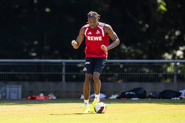 COLOGNE, GERMANY - JULY 16: Elias Bakatukanda (1. FC Koeln) training individually with Leif Frach (Athletics Coach 1. FC Koeln) during a training session of season 2026 27 at Geissbockheim on July 16, 2026 in Cologne, Germany. North Rhine Westphalia Germany Copyright: xSteffiexWunderlx