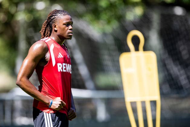 COLOGNE, GERMANY - JULY 16: Elias Bakatukanda (1. FC Koeln) training individually with Leif Frach (Athletics Coach 1. FC Koeln) during a training session of season 2026 27 at Geissbockheim on July 16, 2026 in Cologne, Germany. North Rhine Westphalia Germany Copyright: xSteffiexWunderlx