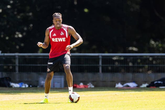 COLOGNE, GERMANY - JULY 16: Elias Bakatukanda (1. FC Koeln) training individually with Leif Frach (Athletics Coach 1. FC Koeln) during a training session of season 2026 27 at Geissbockheim on July 16, 2026 in Cologne, Germany. North Rhine Westphalia Germany Copyright: xSteffiexWunderlx