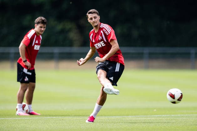 COLOGNE, GERMANY - JULY 17: Malek El Mala (1. FC Koeln, 19) shooting the ball during a training session of season 2026 27 at Geissbockheim on July 17, 2026 in Cologne, Germany. North Rhine Westphalia Germany Copyright: xSteffiexWunderlx