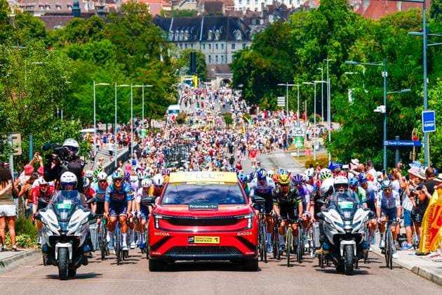 Tour de France 2026 Stage 13 BELFORT, FRANCE - JULY 17 : Illustration picture of the start of the race during stage 13 of the 113rd edition of Tour de France an UCI World Tour 2.UWT cycling road race stage for Men Elite of 205 km with start in Dole and finish in Belfort on July 17, 2026 in Belfort, France, 17 07 2026 Belfort France  Copyright: xLucaxBettinix