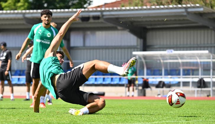 18.07.2026 - Fussball - 2. Bundesliga - Saison 2026 2027 - SpVgg Greuther Fürth Fuerth - Trainingslager Bad Wörishofen - - xwoxzix - Aaron Keller (11, SpVgg Greuther Fürth ) *** July 18, 2026 Soccer 2. Bundesliga 2026–2027 Season SpVgg Greuther Fürth Fürth Training Camp in Bad Wörishofen xwoxzix Aaron Keller 11, SpVgg Greuther Fürth
