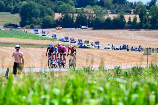Tour de France 2026 Stage 13 BELFORT, FRANCE - JULY 17 : Asgreen Kasper (DEN) of EF Education EasyPost, Zimmerman Georg (GER) of Lotto Intermarche in the escape pack during stage 13 of the 113rd edition of Tour de France an UCI World Tour 2.UWT cycling road race stage for Men Elite of 205 km with start in Dole and finish in Belfort on July 17, 2026 in Belfort, France, 17 07 2026 Belfort France  Copyright: xGvgx
