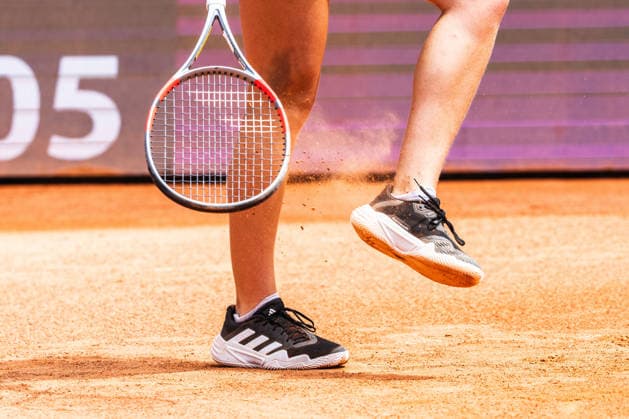 TENNIS - WTA, Tennis Damen Generali Open Ladies Kitzbuehel KITZBUEHEL,AUSTRIA,17.JUL.26 - TENNIS - WTA Tour, Generali Open Ladies Kitzbuehel. Image shows a feature of shoes.  GEPAxpictures xJulioxArellano
