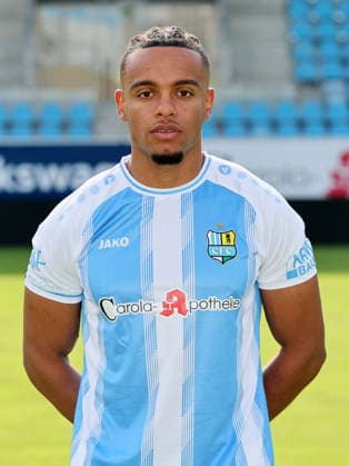 Chemnitz - Teamfoto Regionalliga Nordost Martial Ekui (27, Chemnitz), Chemnitzer FC; Regionalliga Nordost,Ê Porträttermin, 2026 2027, , Chemnitz, 17.07.2026, Stadion an der Gellertstraße, Fußball, Regionalliga Nordost, Nur für journalistische Zwecke. Only for editorial use! , *** Chemnitz Team Photo, Northeast Regional League, Martial Ekui 27, Chemnitz, Chemnitzer FC, Northeast Regional League, Portrait Session, 2026–2027, , Chemnitz, July 17, 2026, Gellertstraße Stadium, Soccer, Northeast Regional League, For journalistic purposes only, Picture Point