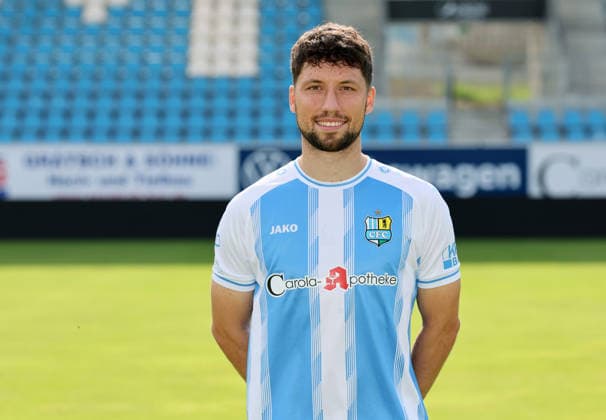 Chemnitz - Teamfoto Regionalliga Nordost Tom Baumgart (29, Chemnitz), Chemnitzer FC; Regionalliga Nordost,Ê Porträttermin, 2026 2027, , Chemnitz, 17.07.2026, Stadion an der Gellertstraße, Fußball, Regionalliga Nordost, Nur für journalistische Zwecke. Only for editorial use! , *** Chemnitz Team Photo, Northeast Regional League, Tom Baumgart, 29, Chemnitz, Chemnitzer FC, Northeast Regional League, Portrait Session, 2026–2027, , Chemnitz, July 17, 2026, Gellertstraße Stadium, soccer, Northeast Regional League, For journalistic purposes only, Picture Point