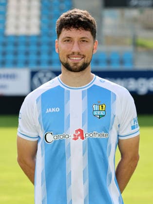 Chemnitz - Teamfoto Regionalliga Nordost Tom Baumgart (29, Chemnitz), Chemnitzer FC; Regionalliga Nordost,Ê Porträttermin, 2026 2027, , Chemnitz, 17.07.2026, Stadion an der Gellertstraße, Fußball, Regionalliga Nordost, Nur für journalistische Zwecke. Only for editorial use! , *** Chemnitz Team Photo, Northeast Regional League, Tom Baumgart, 29, Chemnitz, Chemnitzer FC, Northeast Regional League, Portrait Session, 2026–2027, , Chemnitz, July 17, 2026, Gellertstraße Stadium, soccer, Northeast Regional League, For journalistic purposes only, Picture Point
