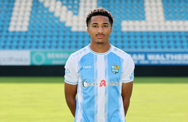 Chemnitz - Teamfoto Regionalliga Nordost Aaron Lamptey Mensah (24, Chemnitz), Chemnitzer FC; Regionalliga Nordost,Ê Porträttermin, 2026 2027, , Chemnitz, 17.07.2026, Stadion an der Gellertstraße, Fußball, Regionalliga Nordost, Nur für journalistische Zwecke. Only for editorial use! , *** Chemnitz Team Photo, Northeast Regional League, Aaron Lamptey Mensah 24, Chemnitz, Chemnitzer FC, Northeast Regional League, portrait session, 2026–2027, , Chemnitz, July 17, 2026, Gellertstraße Stadium, soccer, Northeast Regional League, For editorial use only, Picture Point