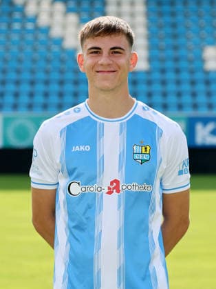 Chemnitz - Teamfoto Regionalliga Nordost Georg Hempel (26, Chemnitz), Chemnitzer FC; Regionalliga Nordost,Ê Porträttermin, 2026 2027, , Chemnitz, 17.07.2026, Stadion an der Gellertstraße, Fußball, Regionalliga Nordost, Nur für journalistische Zwecke. Only for editorial use! , *** Chemnitz Team Photo, Northeast Regional League, Georg Hempel, 26, Chemnitz, Chemnitzer FC, Northeast Regional League, portrait session, 2026–2027, , Chemnitz, July 17, 2026, Gellertstraße Stadium, soccer, Northeast Regional League, For editorial use only, Picture Point