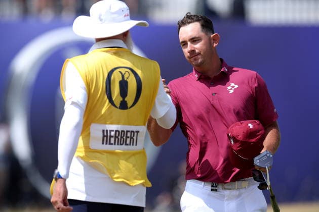 154th Open Golf Championships - Round 2 Lucas Herbert of Australia shakes hands with his caddie on the 18th green after shooting a 62 during Round 2 of the British Open Golf Championships at Royal Birkdale in Southport, Britain, 17 July 2026. SOUTHPORT UNITED KINGDOM  Copyright: xADAMxVAUGHANx