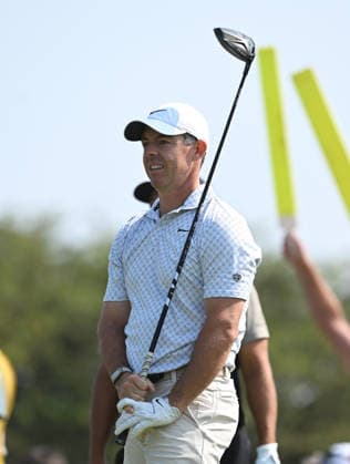 Rory McIlroy (NIR) on the 2nd Tee 154th Open Golf Championships, Royal Birkdale, Southport, UK - 17 Jul 2026Southport Royal Birkdale United Kingdom  Copyright: xGreigxCowie Shutterstockx 16988294as