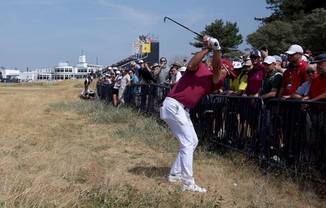 154th Open Golf Championships - Round 2 Lucas Herbert of Australia playing a shot from the rough on the 18th hole during Round 2 of the British Open Golf Championships at Royal Birkdale in Southport, Britain, 17 July 2026. SOUTHPORT UNITED KINGDOM  Copyright: xADAMxVAUGHANx