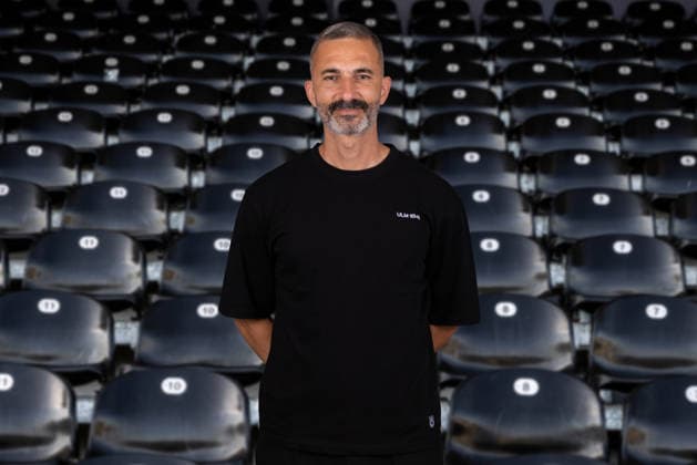 SSV Ulm 1846 Fußball; Regionalliga Südwest, Porträttermin 2026 2027 Sportdirektor Murat Isik; SSV Ulm 1846 Fußball; Regionalliga Südwest, Porträt quer Collage, Porträttermin 2026 2027 Foto: Lucca Fundel Ulm Donaustadion Ulm Baden-Württemberg Deutschland *** SSV Ulm 1846 Soccer, Southwest Regional League, Profile Session 2026–2027, Sports Director Murat Isik, SSV Ulm 1846 Soccer, Southwest Regional League, Landscape Portrait Collage, Portrait Session 2026–2027, Photo by Lucca Fundel, Ulm, Donaustadion, Ulm, Baden-Württemberg, Germany