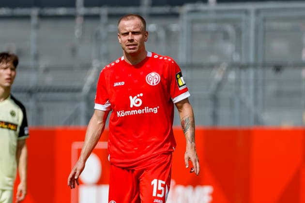 Lennard Maloney (1.FSV Mainz, 15), Portrait , Deutschland, Fussball, Testspiel, 2026 2027, 1.FSV Mainz 05 vs. 1.FC Kaiserslautern, 17.07.2026, Mainz Bruchwegstadion Rheinland-Pfalz Deutschland *** Lennard Maloney 1 FSV Mainz, 15, Portrait, Germany, Soccer, Friendly Match, 2026–2027, 1 FSV Mainz 05 vs. 1 FC Kaiserslautern, July 17, 2026, Mainz, Bruchwegstadion, Rhineland-Palatinate, Germany Copyright: xGrantxHubbsx