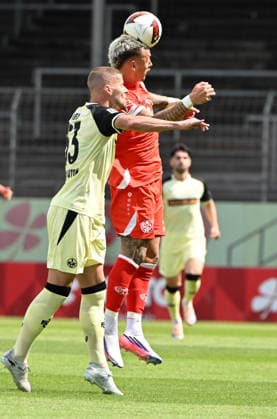 Fussball-Bundesliga - Saison 2026 27 Bruchweg-Stadion - Testspiel 17.07.26 1. FSV Maunz 05 (mz) - 1. FC Kaiserslautern (fck) Jan ELVEDI 1. FC Kaiserslautern), li - Phillip TIETZ (mz) Fussball-Bundesliga - 1. FSV Mainz 05 *** German Bundesliga 2026–27 Season, Bruchweg Stadium, Friendly Match, July 17, 2026: FSV Mainz 05 1–0 1. FC Kaiserslautern, Jan ELVEDI (1. FC Kaiserslautern), li Phillip TIETZ mz German Bundesliga 1 FSV Mainz 05