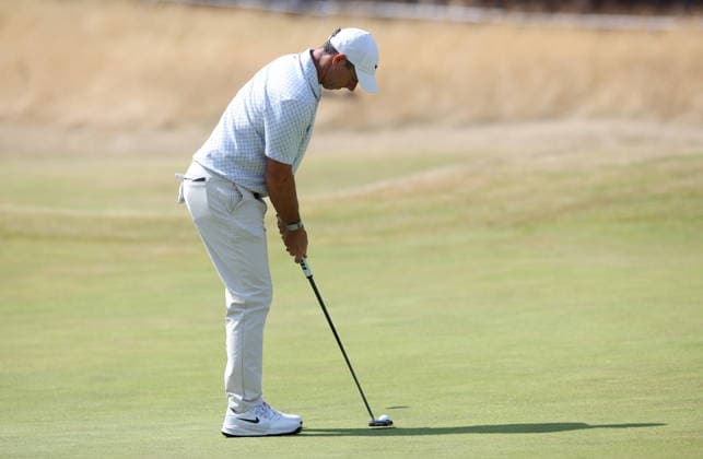 154th Open Golf Championships - Round 2 Rory McIlroy of Northern Ireland lines up his putt on the 18th hole during Round 2 of the British Open Golf Championships at Royal Birkdale in Southport, Britain, 17 July 2026. SOUTHPORT UNITED KINGDOM  Copyright: xADAMxVAUGHANx