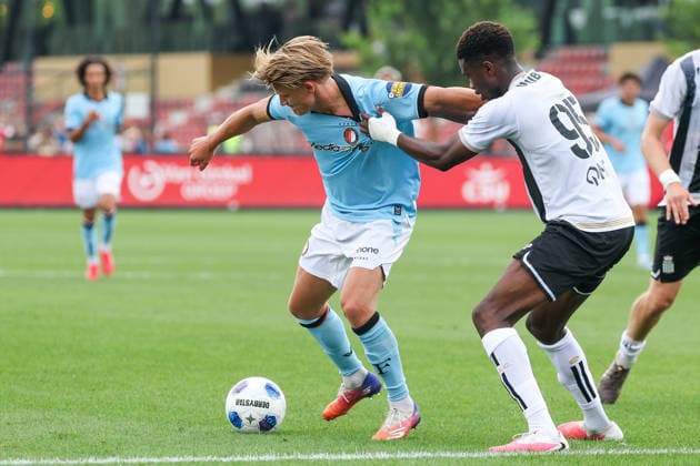 2026-07-17 Feyenoord v Sporting Charleroi - Pre Season Friendly ROTTERDAM, NETHERLANDS - JULY 17: Sem Steijn of Feyenoord battles for the ball with Check Keita of Sporting Charleroi during the Pre Season Friendly match between Feyenoord and Sporting Charleroi at Sportcomplex Varkenoord on July 17, 2026 in Rotterdam, Netherlands. Rotterdam Sportcomplex Varkenoord Netherlands Content not available for redistribution in The Netherlands directly or indirectly through any third parties. Copyright: xHansxvanxderxValkx