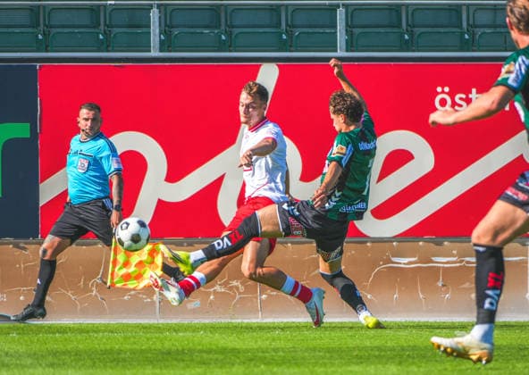 Fussball Österreich - 17.07.2026 - Internationales Testspiel - SV Oberbank Ried vs. Rot Weiss Essen - BWT x Oberösterreichische Arena (Ried, Österreich): *** Soccer Austria July 17, 2026 International Friendly: SV Oberbank Ried vs. Rot Weiss Essen BWT at the Oberösterreichische Arena in Ried, Austria Copyright: xLukasxBierederx