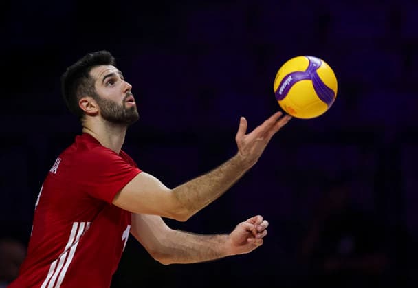 WomenÕs Volleyball Nations League - Belgrade 2026 Turkey s Adis Lagumdzija serves the ball during the MenÕs Volleyball Nations League Pool 7 match between Turkiye and Ukraine at Belgrade Arena on July 17, 2026 in Belgrade, Serbia. Belgrade Serbia Copyright: xSrdjanxStevanovicx x