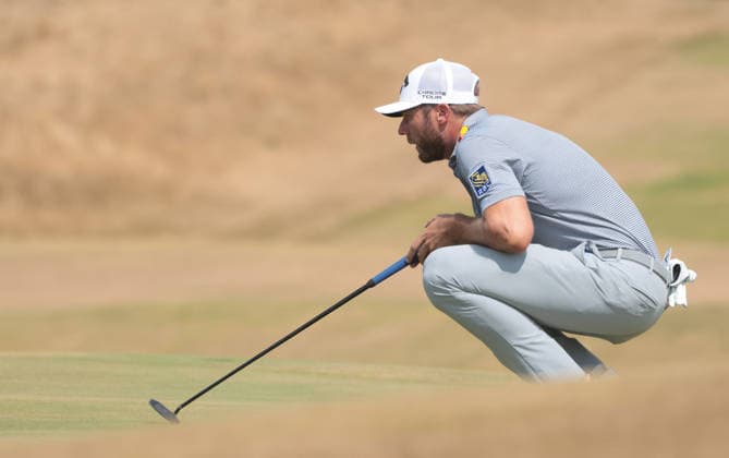 American Sam Burns lines up a putt on the 9th green during the Second round at the 154th Open Championship at Royal Birkdale in Southport, on Friday, July 17, 2026. Burns scored a record 62 in today s round.  LON2026071713 HUGOxPHILPOTT