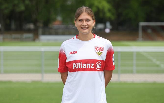 BAU Stuttgart , Julia Mickenhagen; VfB Stuttgart Frauen ; 1.BL Frauen, Porträttermin 2026 2027, *** BAU Stuttgart, Julia Mickenhagen, VfB Stuttgart Women s 1st Team (Women s Bundesliga), Photo Shoot 2026–2027,