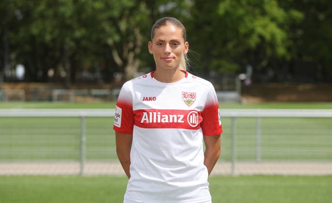 BAU Stuttgart , Dafina Redzepi; VfB Stuttgart Frauen ; 1.BL Frauen, Porträttermin 2026 2027, *** BAU Stuttgart, Dafina Redzepi, VfB Stuttgart Women s 1st Team (Women s Bundesliga), Photo Shoot 2026–2027,