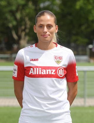 BAU Stuttgart , Dafina Redzepi; VfB Stuttgart Frauen ; 1.BL Frauen, Porträttermin 2026 2027, *** BAU Stuttgart, Dafina Redzepi, VfB Stuttgart Women s 1st Team (Women s Bundesliga), Photo Shoot 2026–2027,