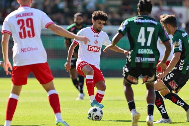 SOCCER - Ried vs Essen, test match RIED,AUSTRIA,17.JUL.26 - SOCCER - ADMIRAL Bundesliga, 3. Liga, SV Ried vs Rot Weiss Essen, test match. Image shows Aiman Dardari (Essen).  GEPAxpictures xMathiasxMandl