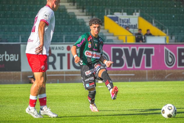 Fussball Österreich - 17.07.2026 - Internationales Testspiel - SV Oberbank Ried vs. Rot Weiss Essen - BWT x Oberösterreichische Arena (Ried, Österreich): Jussef Nasrawe (SV Ried) *** Soccer Austria July 17, 2026 International Friendly: SV Oberbank Ried vs. Rot Weiss Essen BWT at the Oberösterreichische Arena in Ried, Austria Jussef Nasrawe SV Ried Copyright: xLukasxBierederx