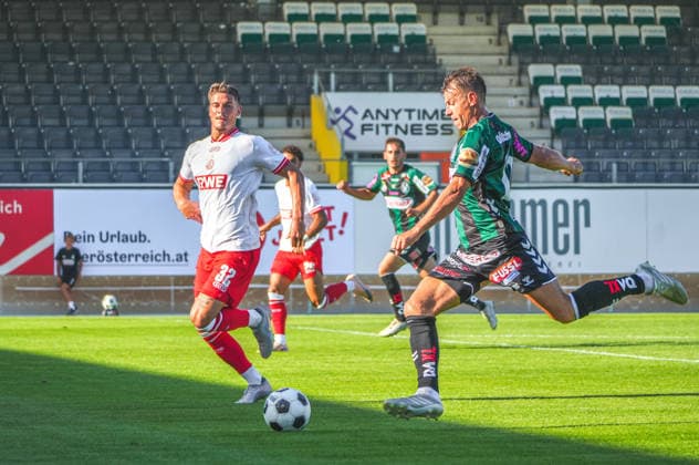 Fussball Österreich - 17.07.2026 - Internationales Testspiel - SV Oberbank Ried vs. Rot Weiss Essen - BWT x Oberösterreichische Arena (Ried, Österreich): Stefan Schwab (SV Ried) *** Soccer Austria July 17, 2026 International Friendly: SV Oberbank Ried vs. Rot Weiss Essen BWT x Upper Austrian Arena, Ried, Austria Stefan Schwab SV Ried Copyright: xLukasxBierederx