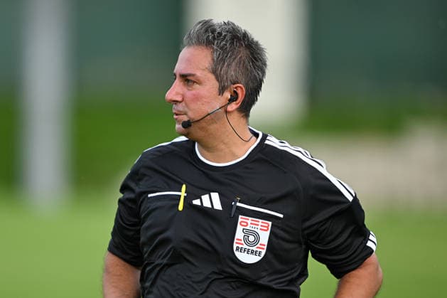 SOCCER - Wattens vs Hertha, test match KUNDL,AUSTRIA,17.JUL.26 - SOCCER - ADMIRAL Bundesliga, 2. DFL, 2. Deutsche Bundesliga, WSG Tirol vs Hertha BSC Berlin, test match. Image shows assistant referee Tahir Uecler.  GEPAxpictures xDanielxSchoenherr