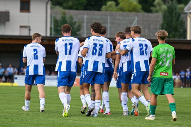SOCCER - Wattens vs Hertha, test match KUNDL,AUSTRIA,17.JUL.26 - SOCCER - ADMIRAL Bundesliga, 2. DFL, 2. Deutsche Bundesliga, WSG Tirol vs Hertha BSC Berlin, test match. Image shows the rejoicing of Hertha BSC Berlin.  GEPAxpictures xDanielxSchoenherr
