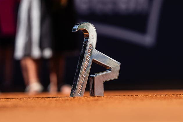 TENNIS - WTA, Tennis Damen Generali Open Ladies Kitzbuehel KITZBUEHEL,AUSTRIA,17.JUL.26 - TENNIS - WTA Tour, Generali Open Ladies Kitzbuehel. Image shows feature of an award.  GEPAxpictures xJulioxArellano