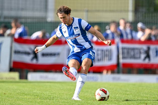 SOCCER - Wattens vs Hertha, test match KUNDL,AUSTRIA,17.JUL.26 - SOCCER - ADMIRAL Bundesliga, 2. DFL, 2. Deutsche Bundesliga, WSG Tirol vs Hertha BSC Berlin, test match. Image shows Linus Gechter (Hertha).  GEPAxpictures xDanielxSchoenherr