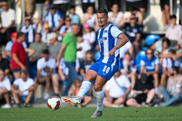 SOCCER - Wattens vs Hertha, test match KUNDL,AUSTRIA,17.JUL.26 - SOCCER - ADMIRAL Bundesliga, 2. DFL, 2. Deutsche Bundesliga, WSG Tirol vs Hertha BSC Berlin, test match. Image shows Paul Seguin (Hertha).  GEPAxpictures xDanielxSchoenherr