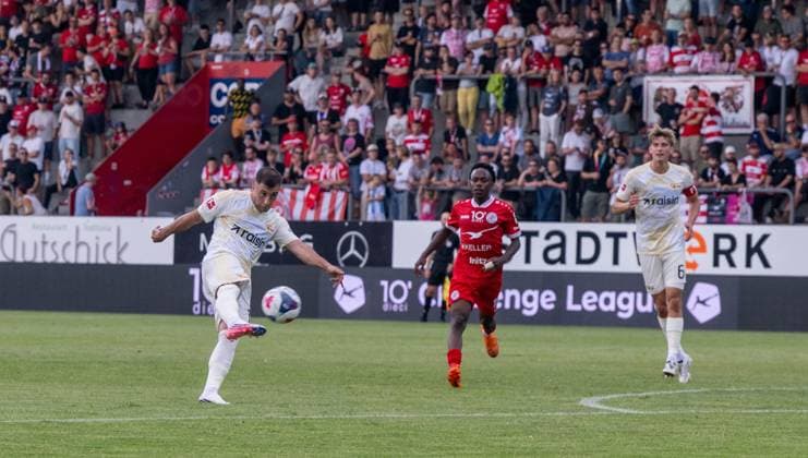 Fußball, Herren, Saison 2026 2027, Testspiel, FC Winterthur - 1. FC Union Berlin, v. l. Lattenschuss Josip Juranovic (1. FC Union Berlin), 17.07. 2026, *** Soccer, Men s, 2026–2027 Season, Friendly Match, FC Winterthur vs. FC Union Berlin, from left: Josip Juranovic (FC Union Berlin) hits the crossbar, July 17, 2026, Copyright: xMatthiasxKochx