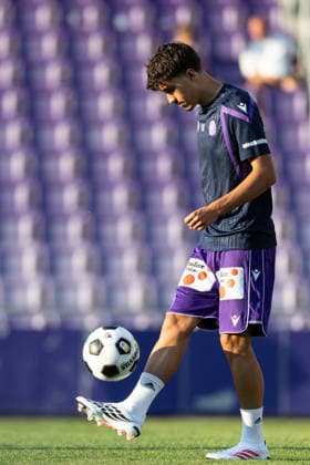 SOCCER - A.Wien vs Paksi, test match VIENNA,AUSTRIA,17.JUL.26 - SOCCER - ADMIRAL Bundesliga, Nemzeti Bajnoksag, FK Austria Wien vs Paksi FC, test match. Image shows Sanel Saljic (A.Wien) during warm-up.  GEPAxpictures xArminxRauthner
