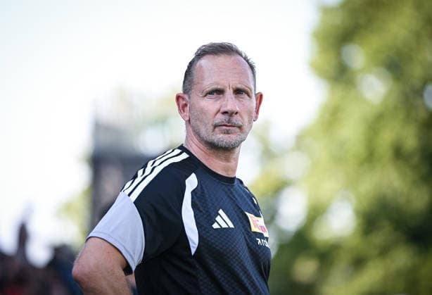 Fussball 1. Bundesliga 2026 2027 Testspiel 17.07.2026 FC Winterthur - 1.FC Union Berlin Trainer Mauro Lustrinelli (1.FC Union Berlin) *** Soccer, Bundesliga 1, 2026–2027, Friendly Match, July 17, 2026, FC Winterthur vs. FC Union Berlin, Coach Mauro Lustrinelli, FC Union Berlin