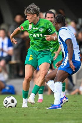 SOCCER - Wattens vs Hertha, test match KUNDL,AUSTRIA,17.JUL.26 - SOCCER - ADMIRAL Bundesliga, 2. DFL, 2. Deutsche Bundesliga, WSG Tirol vs Hertha BSC Berlin, test match. Image shows Tizian Valentino Scharmer (Wattens) and Jelani Ndi (Hertha).  GEPAxpictures xDanielxSchoenherr