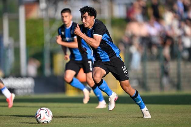 Club Brugge v sc Heerenveen - Friendly match ROESELARE, BELGIUM - JULY 17 : Tsawa Cheveyo midfielder of Club Brugge in action during the friendly match between Club Brugge and sc Heerenveen on July 17, 2026 in Roeselare, Belgium, 17 07 2026 Roeselare Belgium  Copyright: xNicoxVereeckenx