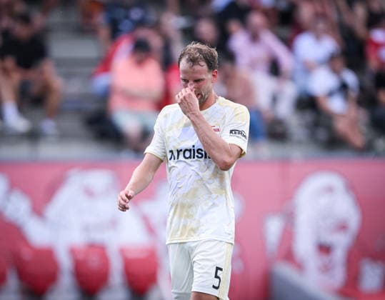 Fussball 1. Bundesliga 2026 2027 Testspiel 17.07.2026 FC Winterthur- 1.FC Union Berlin Marvin Friedrich (1.FC Union Berlin) leicht verletzt im Gesicht *** Soccer, Bundesliga 1, 2026–2027, Friendly Match, July 17, 2026, FC Winterthur vs. FC Union Berlin, Marvin Friedrich (FC Union Berlin) suffered a minor facial injury