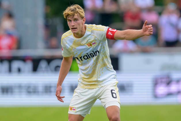 im Bild v.l.: Aljoscha Kemlein ( 06,Union Berlin), CH, Winterthur, Fussball, Testspiel, FC Winterthur vs 1. FC Union Berlin, 17.07.2026, DFB DFL REGULATIONS PROHIBIT ANY USE OF PHOTOGRAPHS AS IMAGE SEQUENCES AND OR QUASI-VIDEO, *** In the photo, from left: Aljoscha Kemlein 06, Union Berlin, CH, Winterthur, soccer, friendly match, FC Winterthur vs. 1. FC Union Berlin, July 17, 2026, DFB and DFL regulations prohibit any use of photographs as image sequences and or quasi-video, Copyright: HMBxMedia UwexKoch