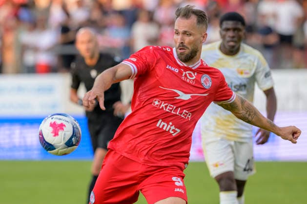 im Bild v.l.: Roman Buess ( 09 - FC Winterthur), CH, Winterthur, Fussball, Testspiel, FC Winterthur vs 1. FC Union Berlin, 17.07.2026, DFB DFL REGULATIONS PROHIBIT ANY USE OF PHOTOGRAPHS AS IMAGE SEQUENCES AND OR QUASI-VIDEO, *** In the photo, from left: Roman Buess, 09 FC Winterthur, CH, Winterthur, soccer, friendly match, FC Winterthur vs. 1. FC Union Berlin, July 17, 2026, DFB and DFL regulations prohibit any use of photographs as image sequences and or quasi-video, Copyright: HMBxMedia UwexKoch