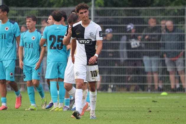 17.07.2026, Fussball, Herren, Testspiel, Saison 2026 2027, SV 07 Elversberg - FC Viktoria Köln, Noah Darvich (SV 07 Elversberg) enttäuscht Überherrn-Felsberg Rasenplatz Felsberg Saarland Deutschland (DEU) *** July 17, 2026, Soccer, Men s, Friendly Match, 2026–2027 Season, SV 07 Elversberg vs. FC Viktoria Köln, Noah Darvich; SV 07 Elversberg Falls Short Against Felsberg; Grass Field, Felsberg, Saarland, Germany, DEU Copyright: xSebastianxBachx