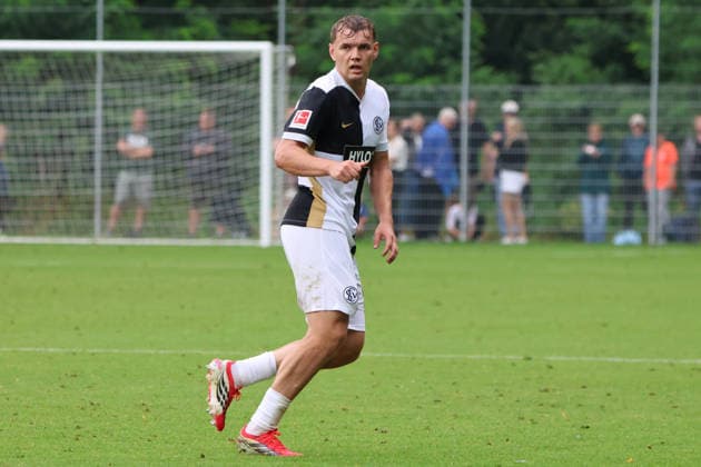 17.07.2026, Fussball, Herren, Testspiel, Saison 2026 2027, SV 07 Elversberg - FC Viktoria Köln, Lasse Günther (SV 07 Elversberg) Überherrn-Felsberg Rasenplatz Felsberg Saarland Deutschland (DEU) *** July 17, 2026, Soccer, Men s, Friendly, 2026–2027 Season, SV 07 Elversberg vs. FC Viktoria Köln, Lasse Günther, SV 07 Elversberg, Überherrn, Felsberg, Grass Field, Felsberg, Saarland, Germany, DEU Copyright: xSebastianxBachx