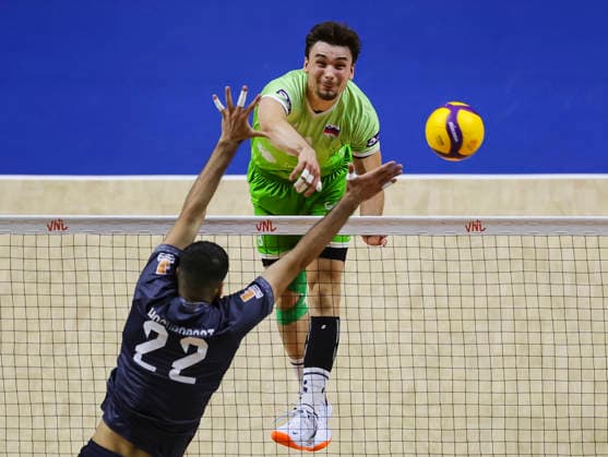 WomenÕs Volleyball Nations League - Belgrade 2026 Slovenia s Rok Bracko spikes the ball against IranÕs Ali Haghparast during the MenÕs Volleyball Nations League Pool 7 match between Iran and Slovenia at Belgrade Arena on July 17, 2026 in Belgrade, Serbia. Belgrade Serbia Copyright: xSrdjanxStevanovicx x