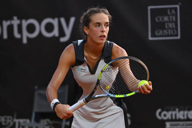 TENNIS - International Tennis Tournament - ATV Bancomat Tennis Open Photo by IPA ABACAPRESS.COM86764136 - Lucia Bronzetti of Italy faces off against Deborah Chiesa of Italy during their quarterfinal match at the ATV Bancomat Tennis Open WTA, Tennis Damen 125 at the Antico Tiro a Volo Club on July 17, 2026, in Rome, Italy. (Photo by Roberto Bettacchi) Rome Italy  Copyright: xIPAxSport ABACAx